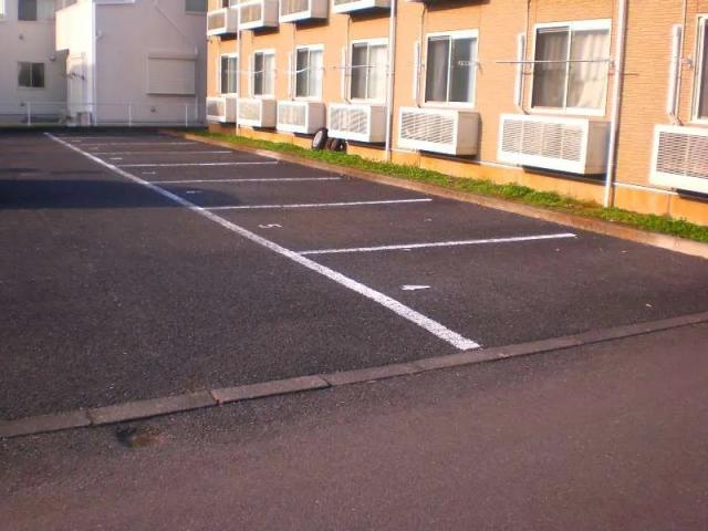 レオパレスカーサ T駐車場【23174】の駐車場写真