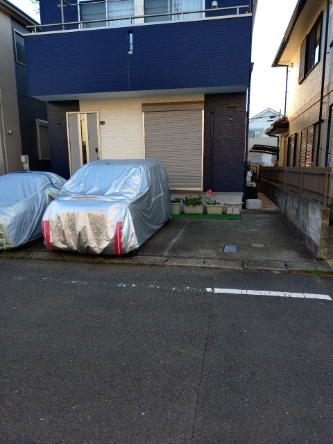 東京都八王子市清川町8-18の駐車場写真