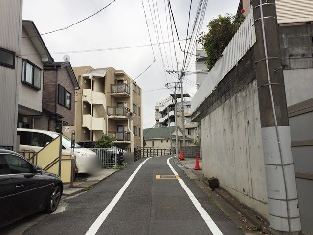 道なりに直進