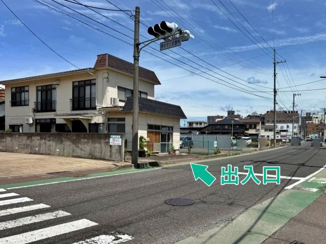 【東側】柳町1-18 個人宅☆アキッパ駐車場の駐車場写真