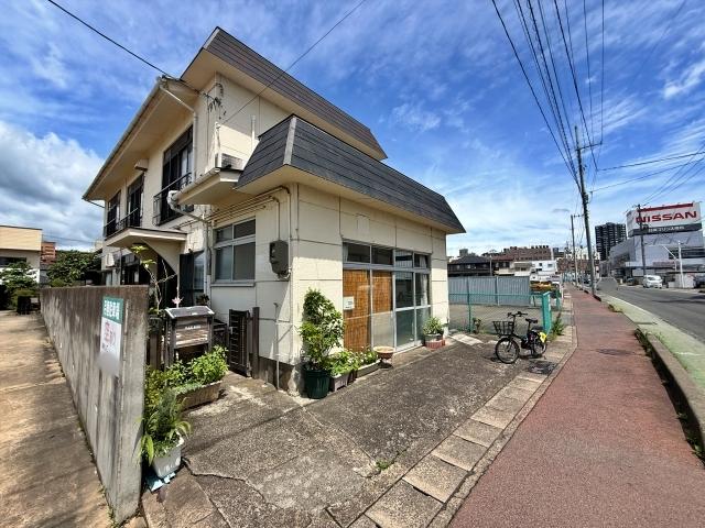 【東側】柳町1-18 個人宅☆アキッパ駐車場の駐車場写真