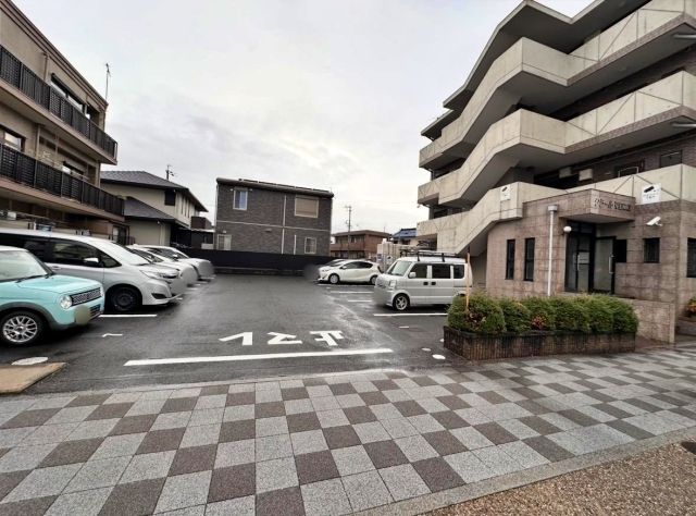 クラールマロニエ駐車場の駐車場写真