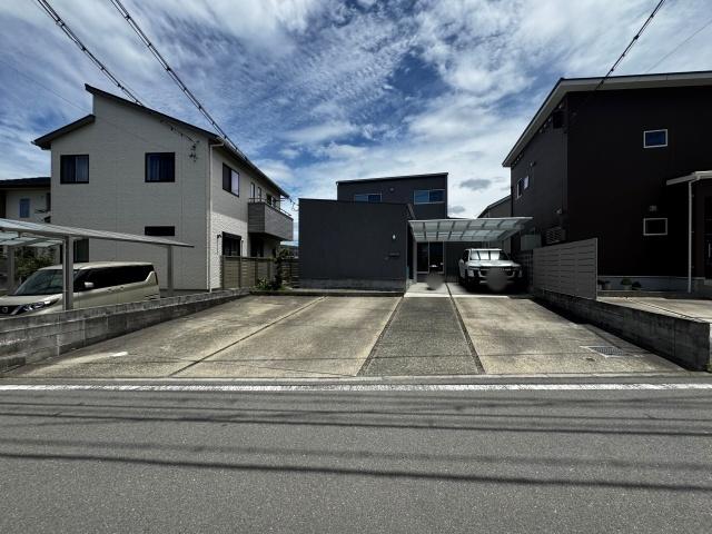 小山7丁目3-27駐車場の駐車場写真