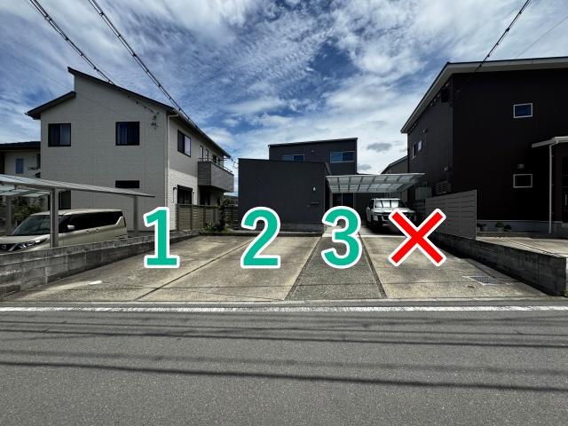 小山7丁目3-27駐車場の駐車場写真