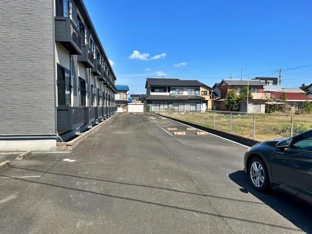 レオパレスヴェルシュ駐車場【39916】の駐車場写真