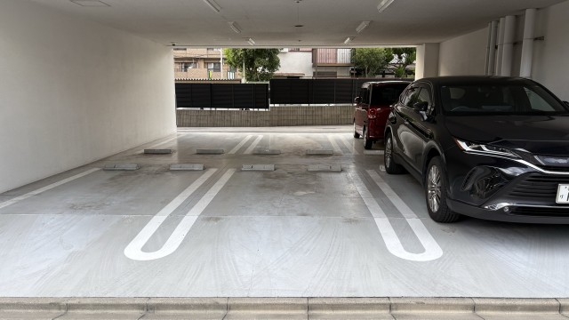 尾頭橋1丁目2-6駐車場の駐車場写真