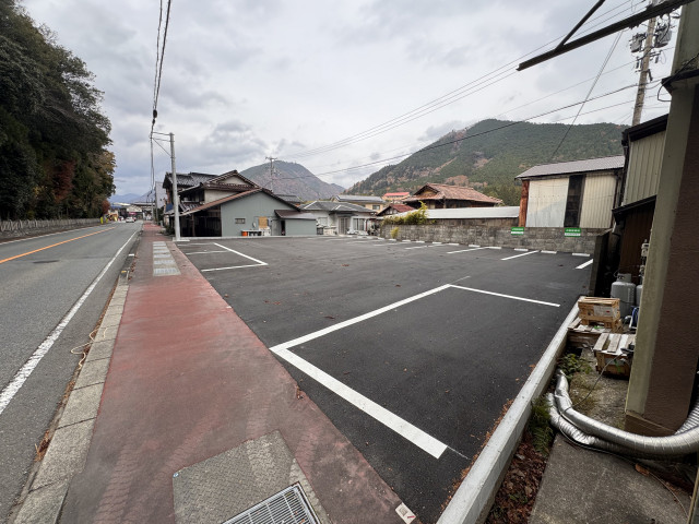 一宮町須行名496駐車場の駐車場写真