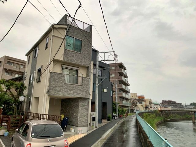 [89e3e]N藤沢市川名1丁目2 アキッパ駐車場の駐車場写真