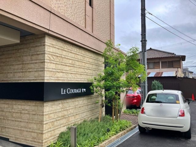 駐車場周辺①