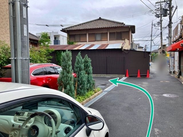 駐車場周辺②