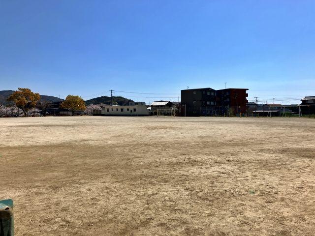 四万十市立具同小学校【しまんと市民祭納涼花火大会公式】の駐車場写真