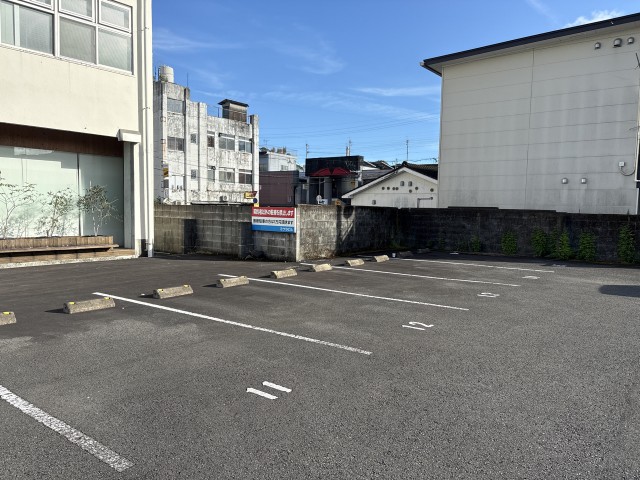 岩崎3丁目6-6駐車場の駐車場写真