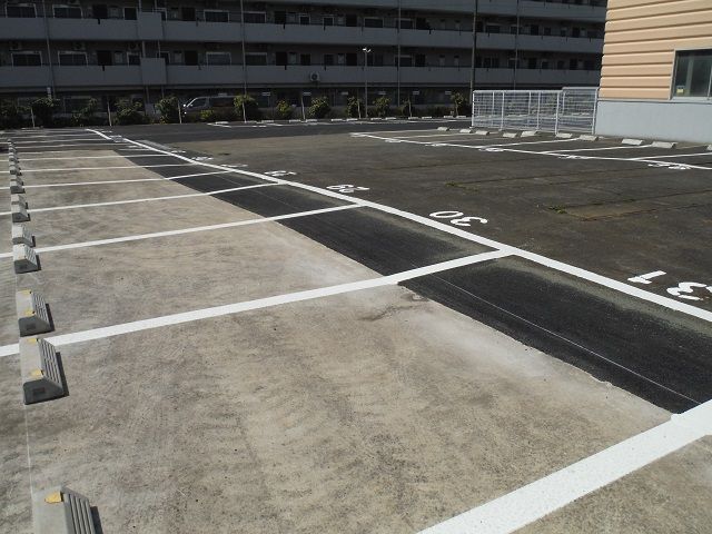 駐車場内