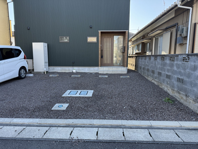 藤枝駅近辺　個人宅駐車場の駐車場写真