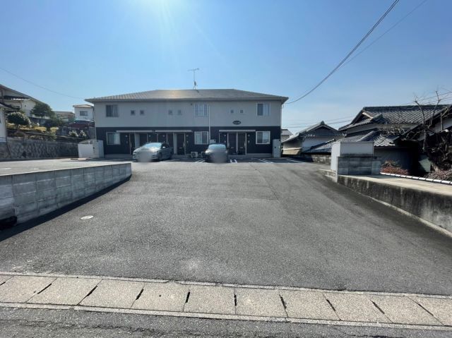 シャーメゾン安原駐車場の駐車場写真