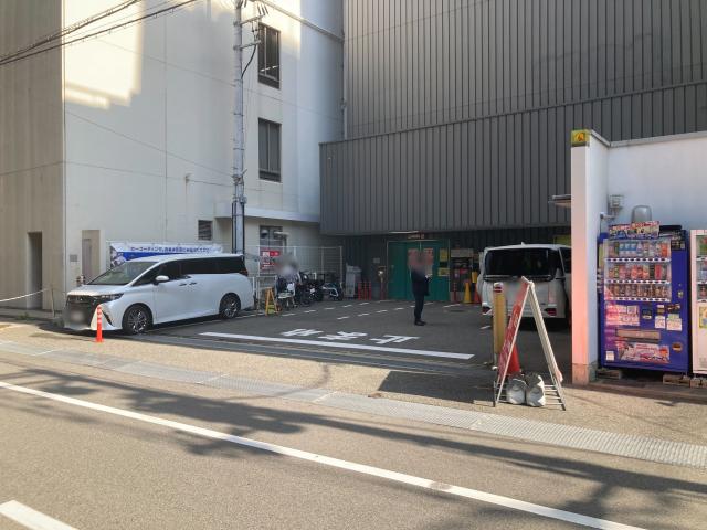 【3時間限定パック】（時間注意）エスト心斎橋駐車場【平日 入庫可能時間：15:00~22:00】の駐車場写真