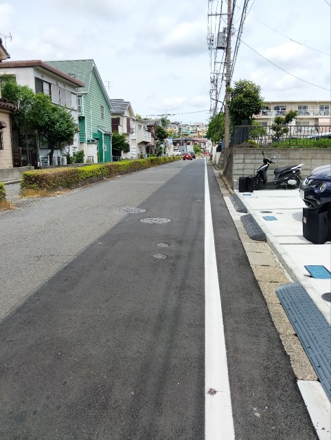 東京都町田市南大谷6−33−5の駐車場写真