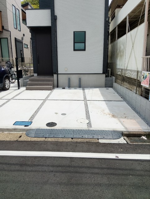 東京都町田市南大谷6−33−5の駐車場写真