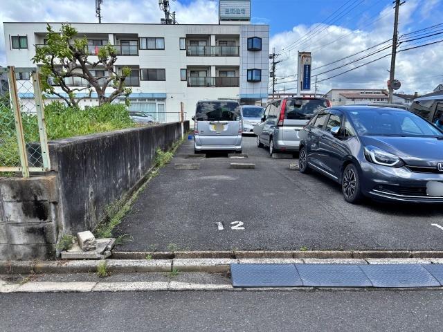 秋篠タウンハイツ駐車場の駐車場写真