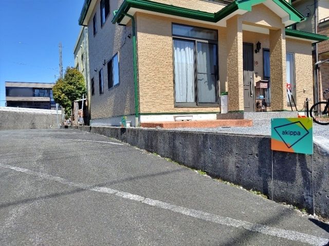 諏訪大社上社徒歩圏akippaアスト駐車場【金曜日19:30~23:59限定】の駐車場写真