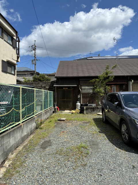 ひらぱー前　平面駐車場の駐車場写真