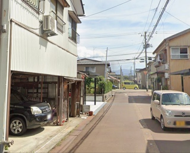 北山2丁目28-4の駐車場写真