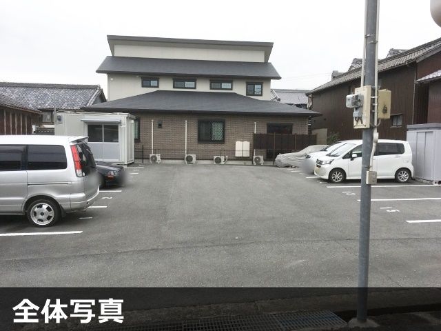 駐車場写真2
