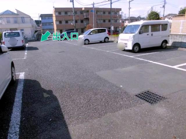 レオパレスフローラ駐車場【22020】の駐車場写真