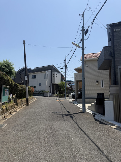 上祖師谷2丁目24-13駐車場の駐車場写真