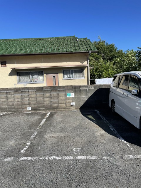 山田東4-54駐車場の駐車場写真