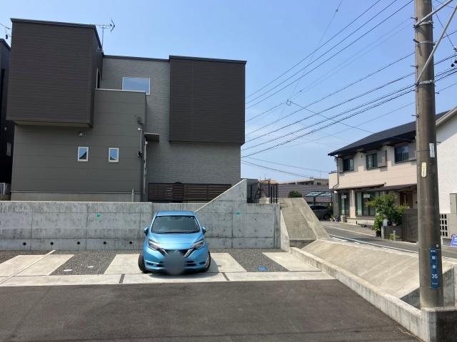 [92bff]栗原35 個宅駐車場の駐車場写真