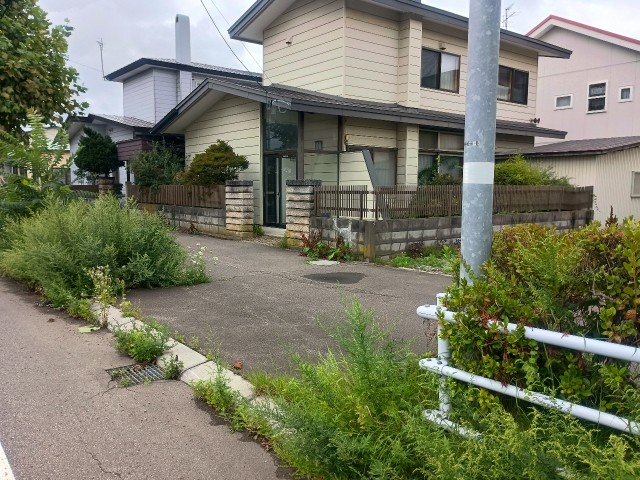 駒場町2-2駐車場の駐車場写真