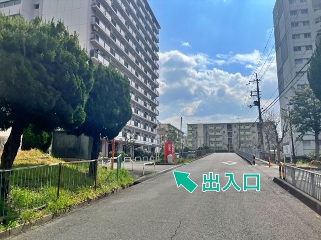 原山台5丁第2 団地駐車場(1号棟付近)の駐車場写真