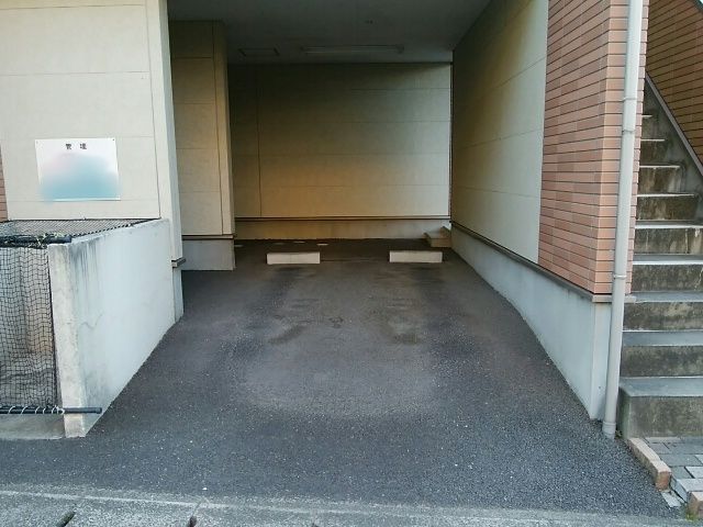 メゾン ヴェルディールの駐車場写真