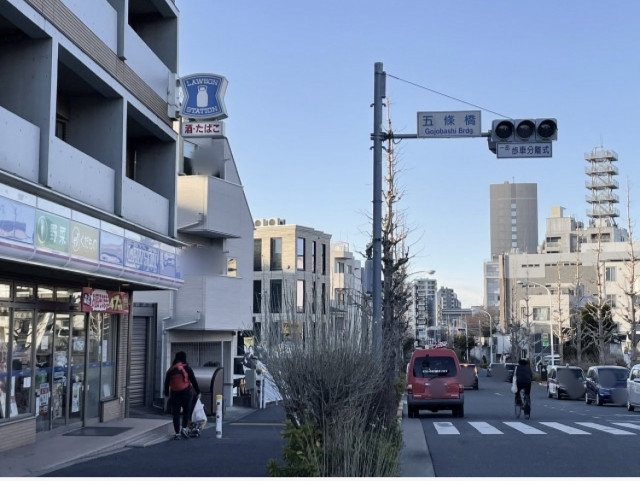世田谷区北沢5丁目 橋本邸の駐車場写真