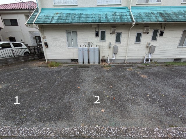 瑞穂町むさし野2-44-36　城ハウスA号前駐車場の駐車場写真