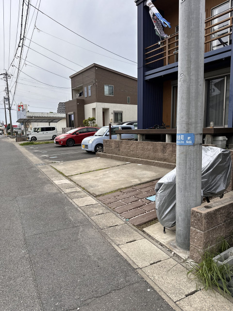 滝学園口平面駐車場の駐車場写真