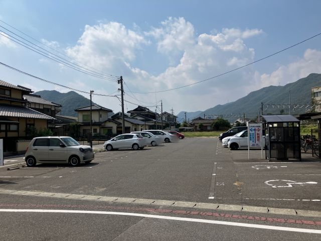 JR伊部駅南口駐車場 10月18日(土)【品川リフラpresents 第41回 備前焼まつり】の駐車場写真