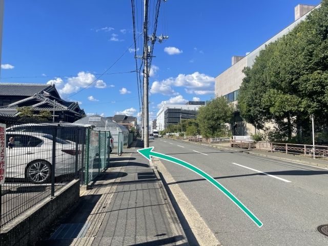 堀端ガレージの駐車場写真