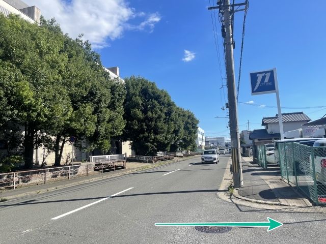 堀端ガレージの駐車場写真