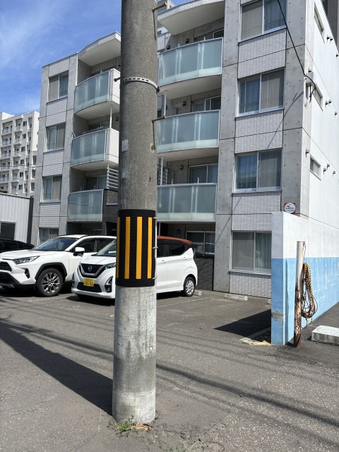 豊平3条11丁目1-24駐車場の駐車場写真