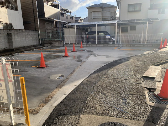 田中　個人の駐車場写真