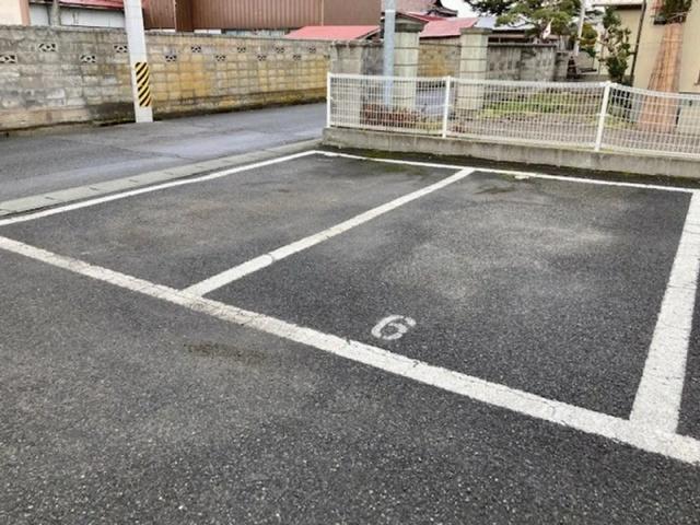 レオパレスヴンダバー駐車場【28643】の駐車場写真
