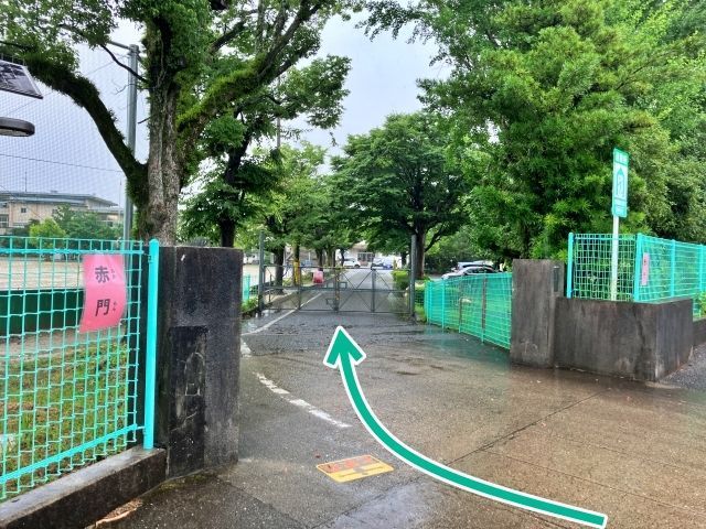 太田郷小学校（職員駐車場・アスファルト）【やつしろ全国花火競技大会】の駐車場写真