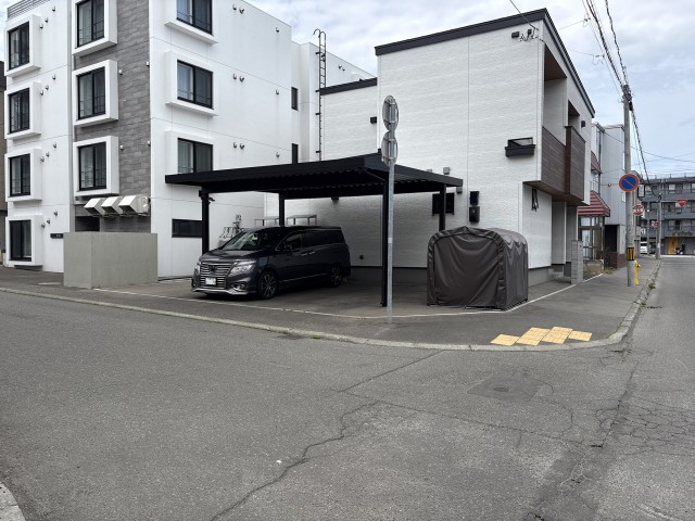 南郷通6丁目北1-22駐車場の駐車場写真