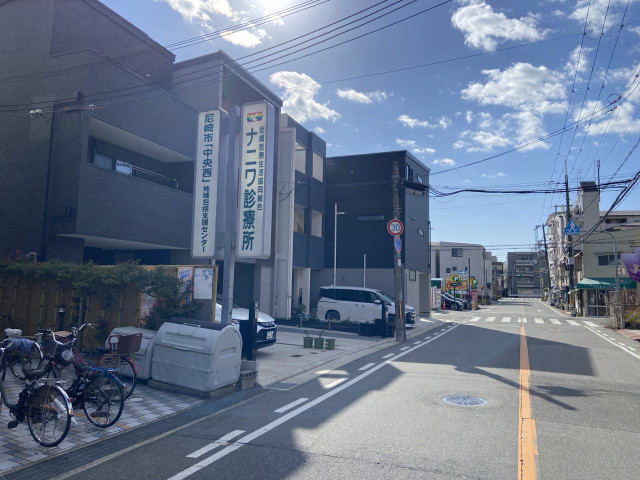 吉井　ナニワ診療所2件隣の駐車場写真