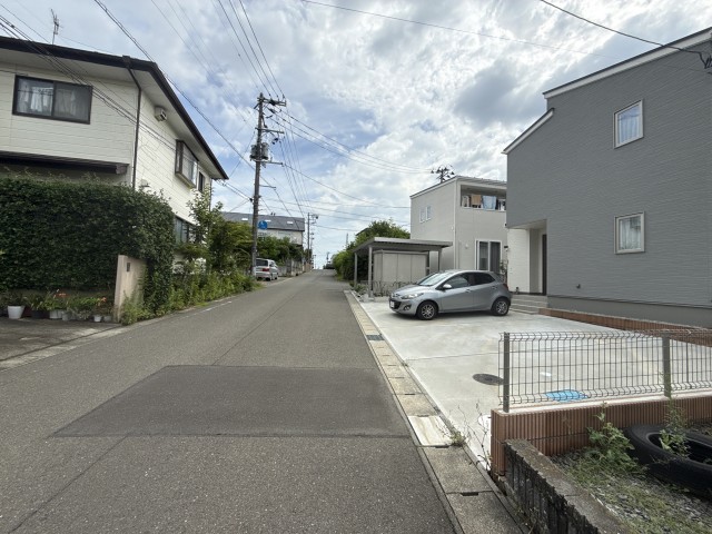 鶴ケ谷1丁目31-16駐車場の駐車場写真