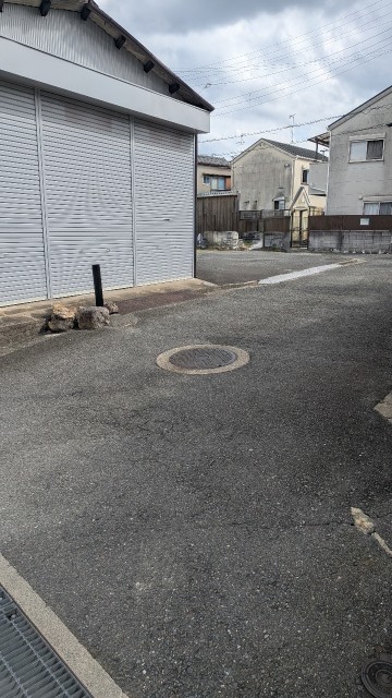 New石田ガレージの駐車場写真