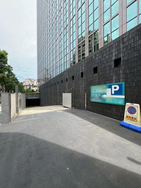 堂島アバンザビル駐車場【お昼パック：13:00〜22:00(入庫19時まで)】【高さ195cm以下】の駐車場写真