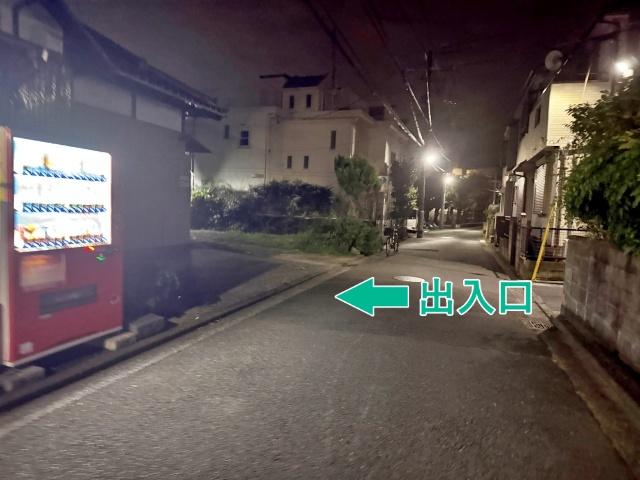 町屋町27-7 個人宅☆アキッパ駐車場の駐車場写真